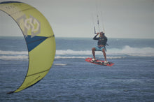 Load image into Gallery viewer, DSD OOS Twintip Kiteboard 140x43

